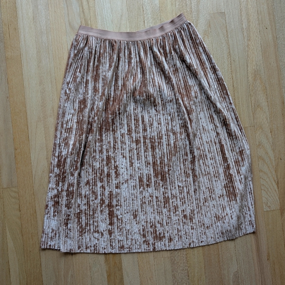 NWT Anthropologie Beyond Yoga Pleated Dusty Rose Skirt (Size M)